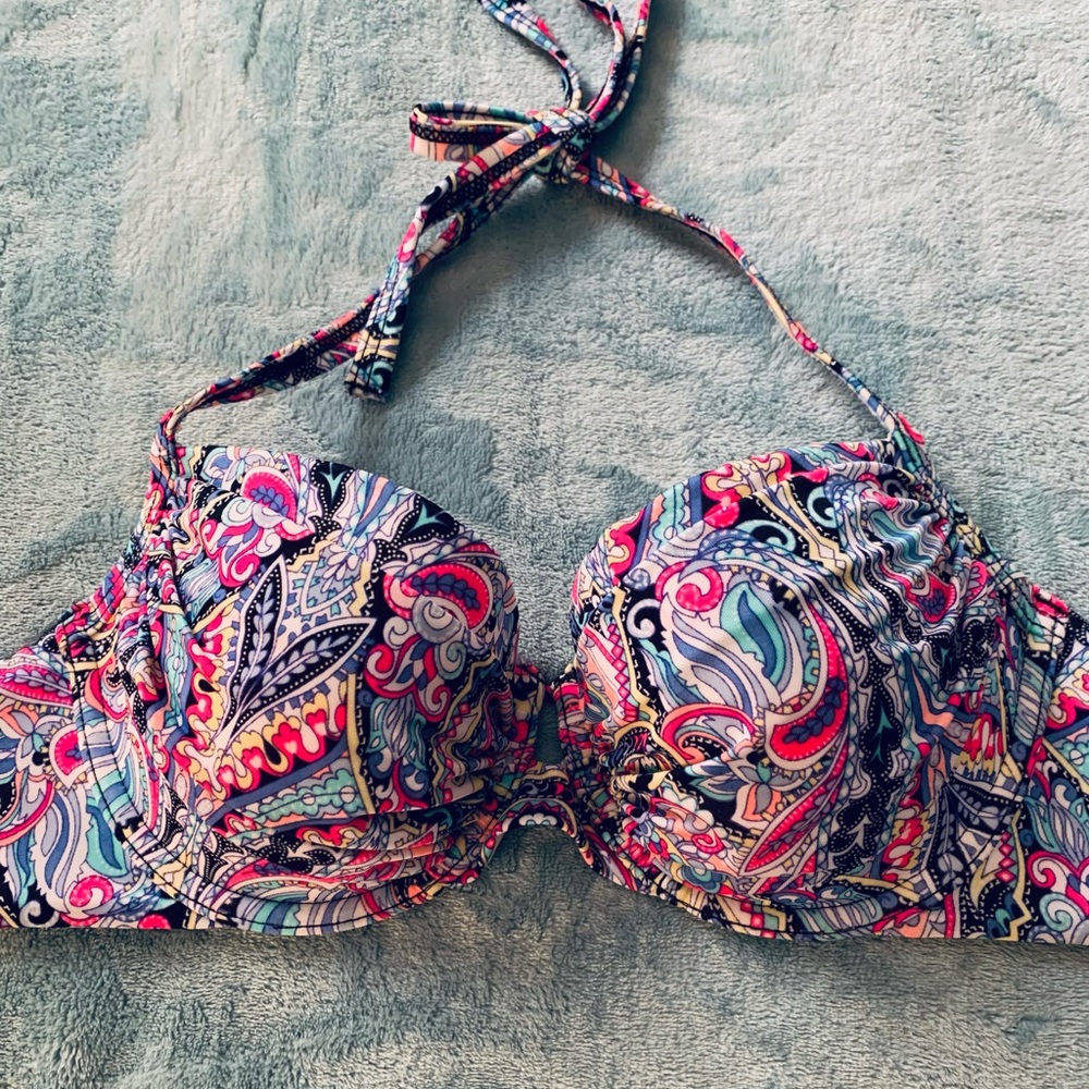 New Victoria Secret Print Bikini Top 34B